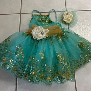 Ballerina dance costume